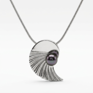 Ocean-Inspired Silver Pendant – Dark Round Pearl on Ribbed Shell Design