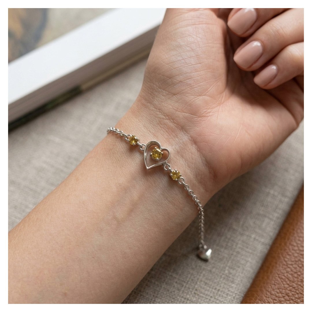Golden Heart Openwork Bracelet - Image 3